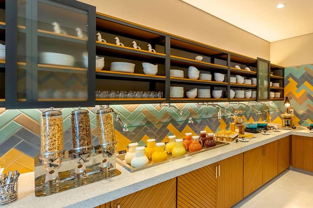 Hyatt Place Макае Ресторан фото